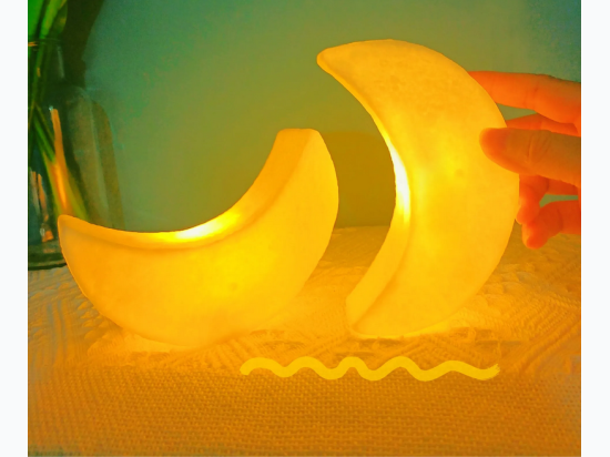 LED Crescent Moon-Shaped Nightlight in White