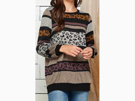 Women's Casual Crew Neck Contrast Long Sleeve Top - 2 Color Options