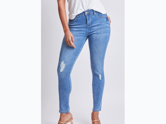 Missy Basic Skinny Jean w/ Functional Front Pocket in Ripped Medium Wash