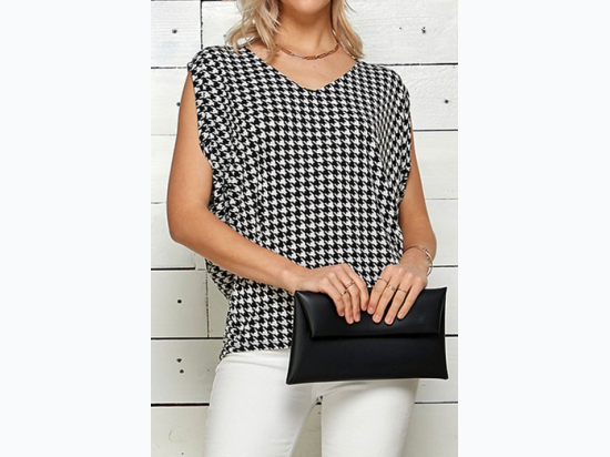 WOMEN'S V-NECK HOUNDSTOOTH 3/4 SLEEVE HI-LOW BLOUSE