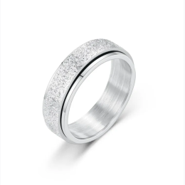 Men's Brushed Center Wedding Band Style Ring in Silver